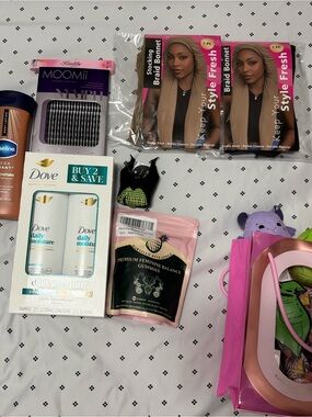 Women’s / Girl’s Gift Bundle with FREEBIES ($130 Total Value)